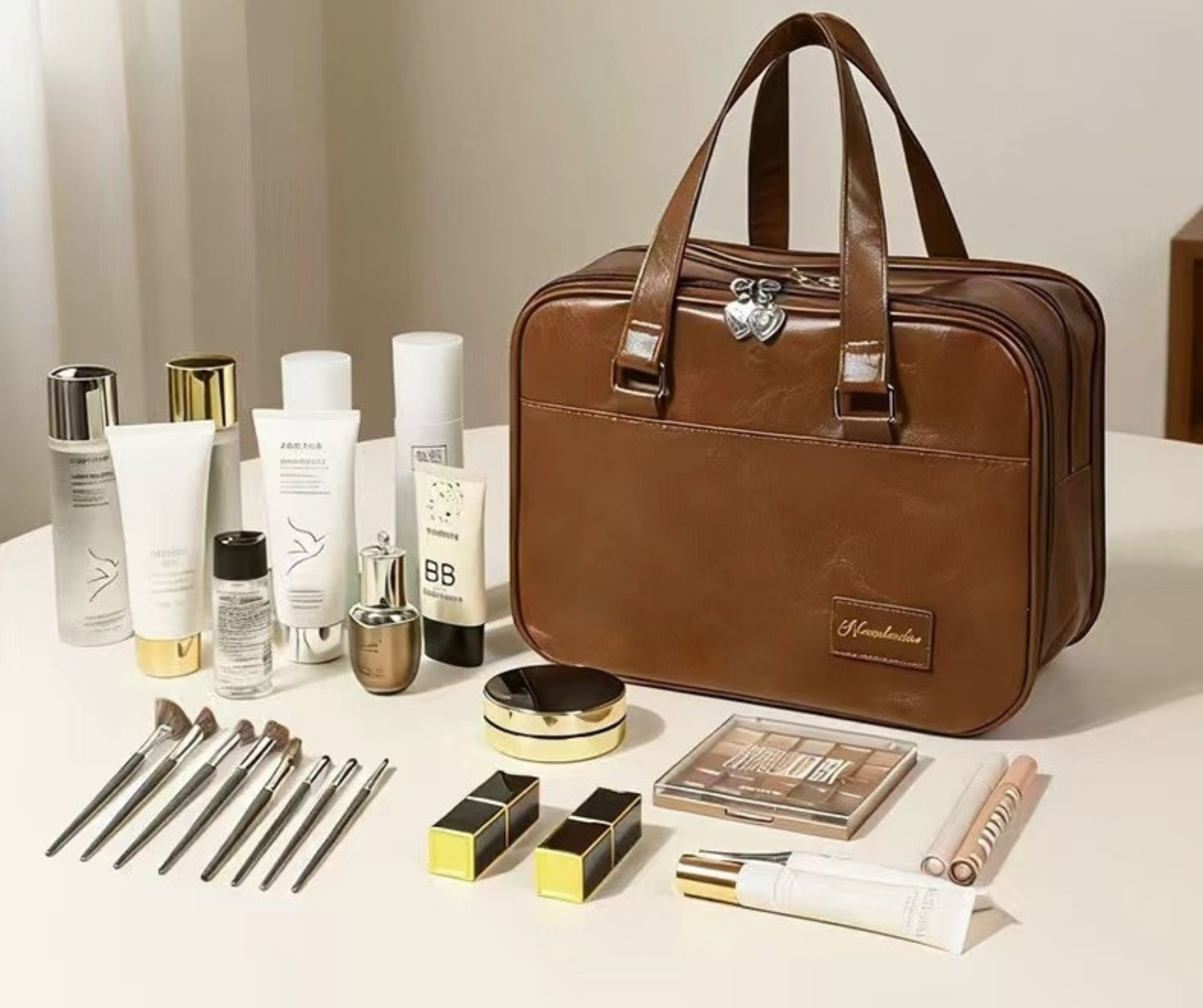 Nianduoduo Portable Waterproof Toiletry Bag: Large-Capacity Travel Cosmetic Bag with Multiple Compartments.