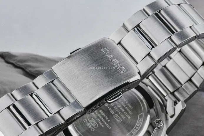 Casio Men's Watch AMW-880D.