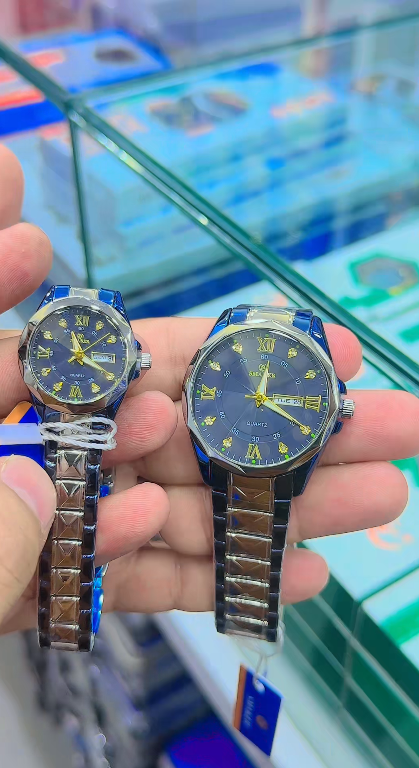 OLEVS Couple Watches His and Her Fashion Dresse Romantic Set Pair Matching Stainless Steel Strap Luminous Waterproof Wrist Watch